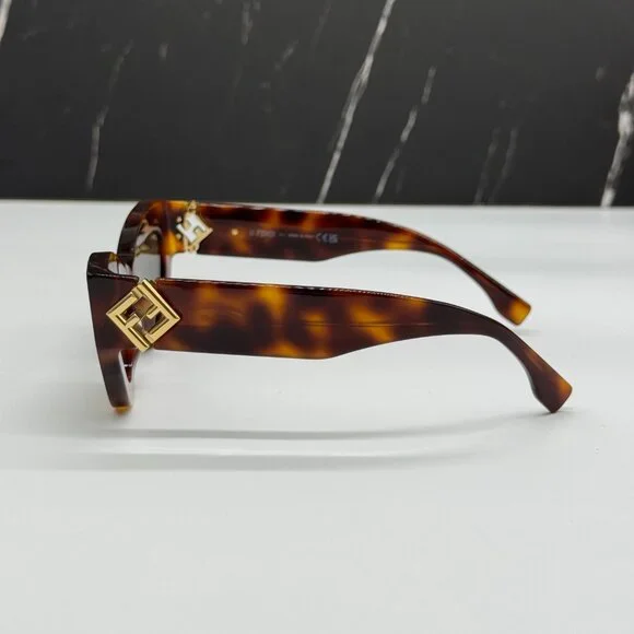 NEW FENDI FE40146I 53N HAVANA SUNGLASSES WOMEN FENDI display picture 1